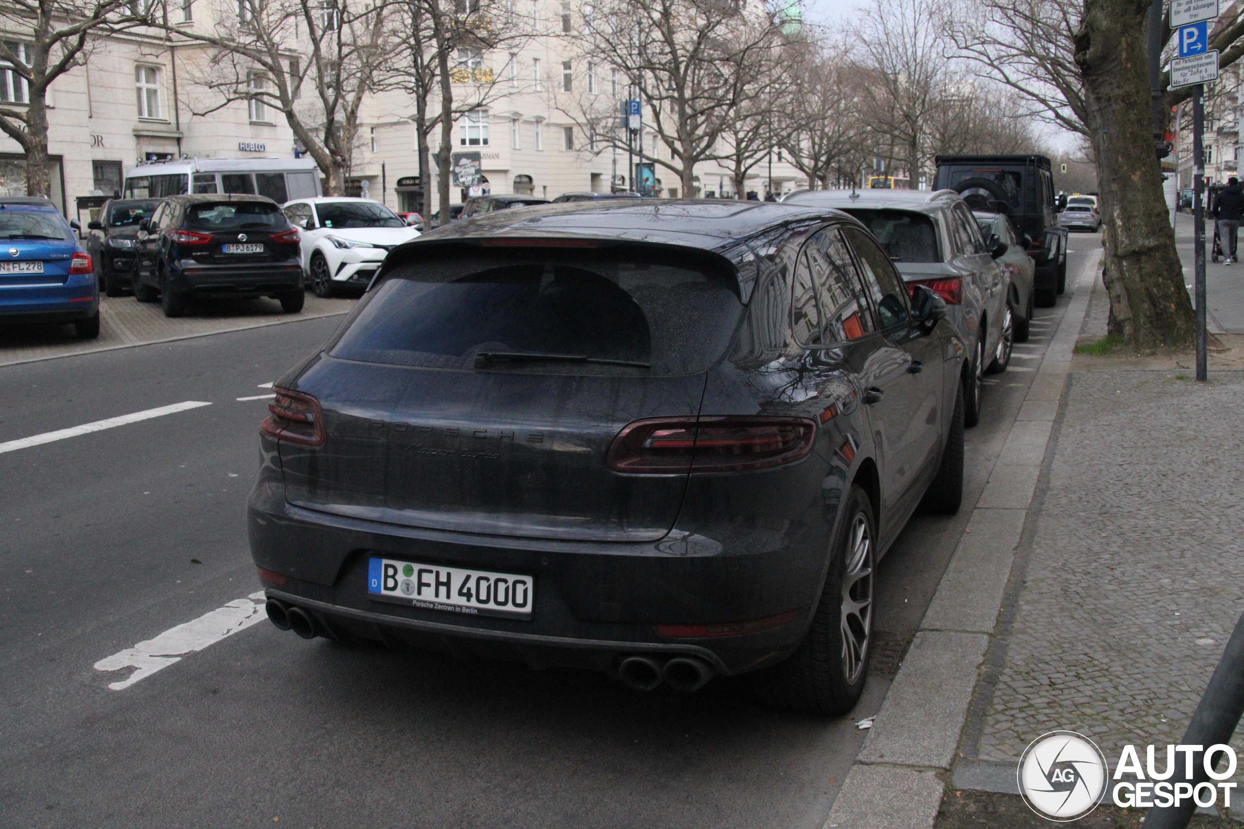 Porsche 95B Macan Turbo