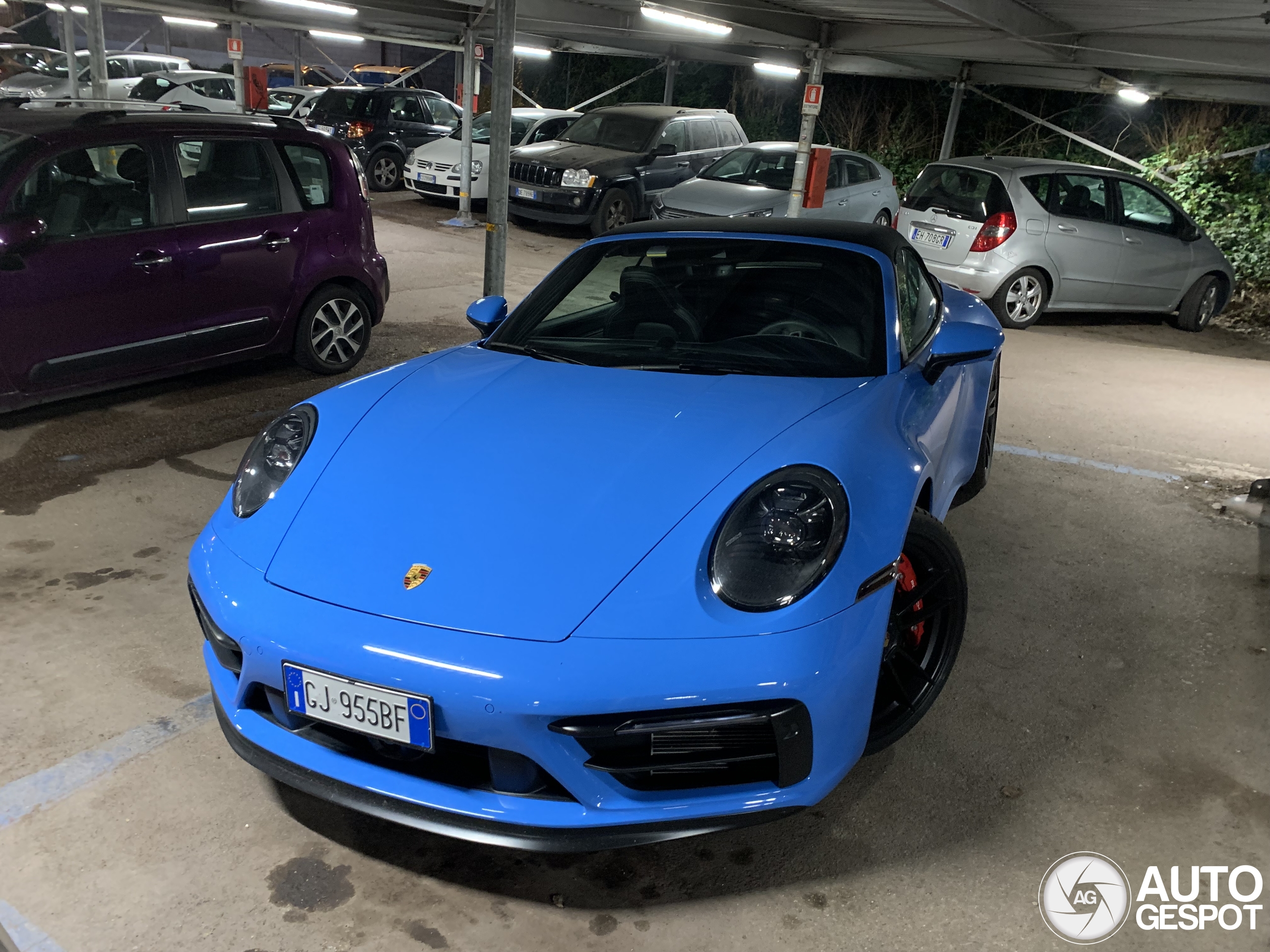 Porsche 992 Carrera 4 GTS Cabriolet