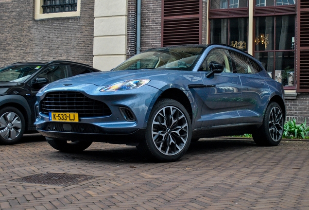 Aston Martin DBX