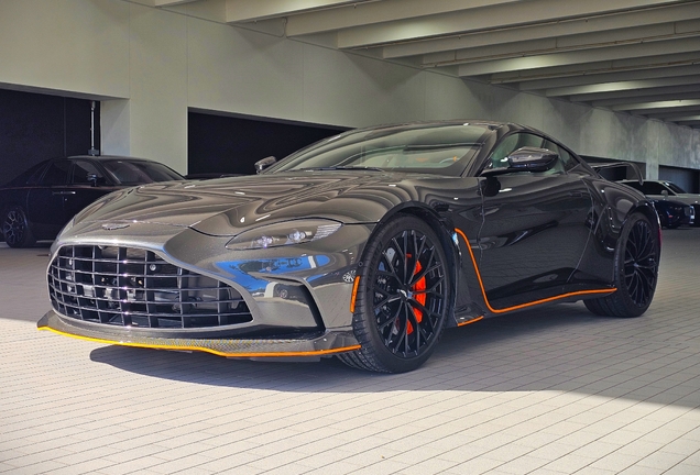 Aston Martin V12 Vantage 2023