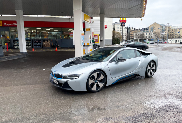 BMW i8