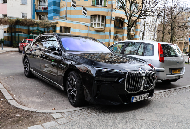 BMW M760e xDrive