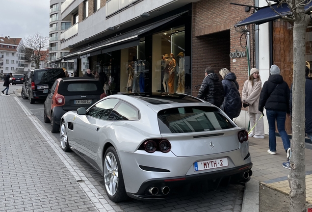 Ferrari GTC4Lusso T