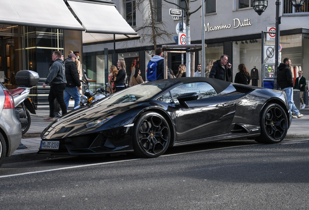 Lamborghini Huracán LP640-4 EVO Spyder