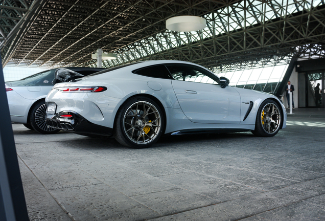 Mercedes-AMG GT 63 C192