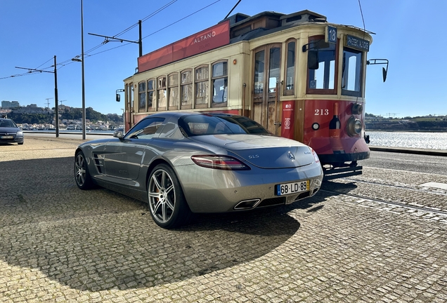 Mercedes-Benz SLS AMG