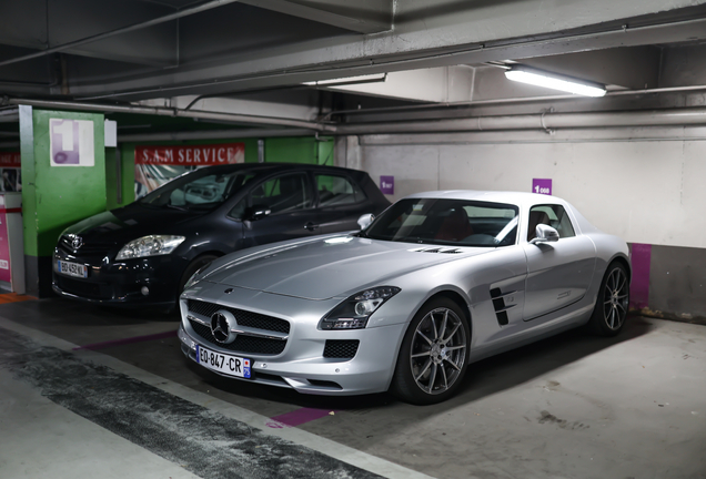 Mercedes-Benz SLS AMG