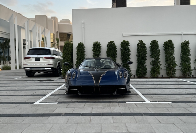 Pagani Huayra Roadster