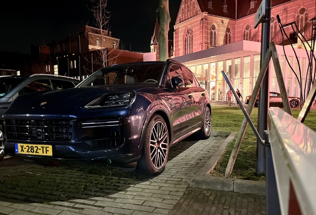 Porsche 9YA Cayenne Turbo E-Hybrid