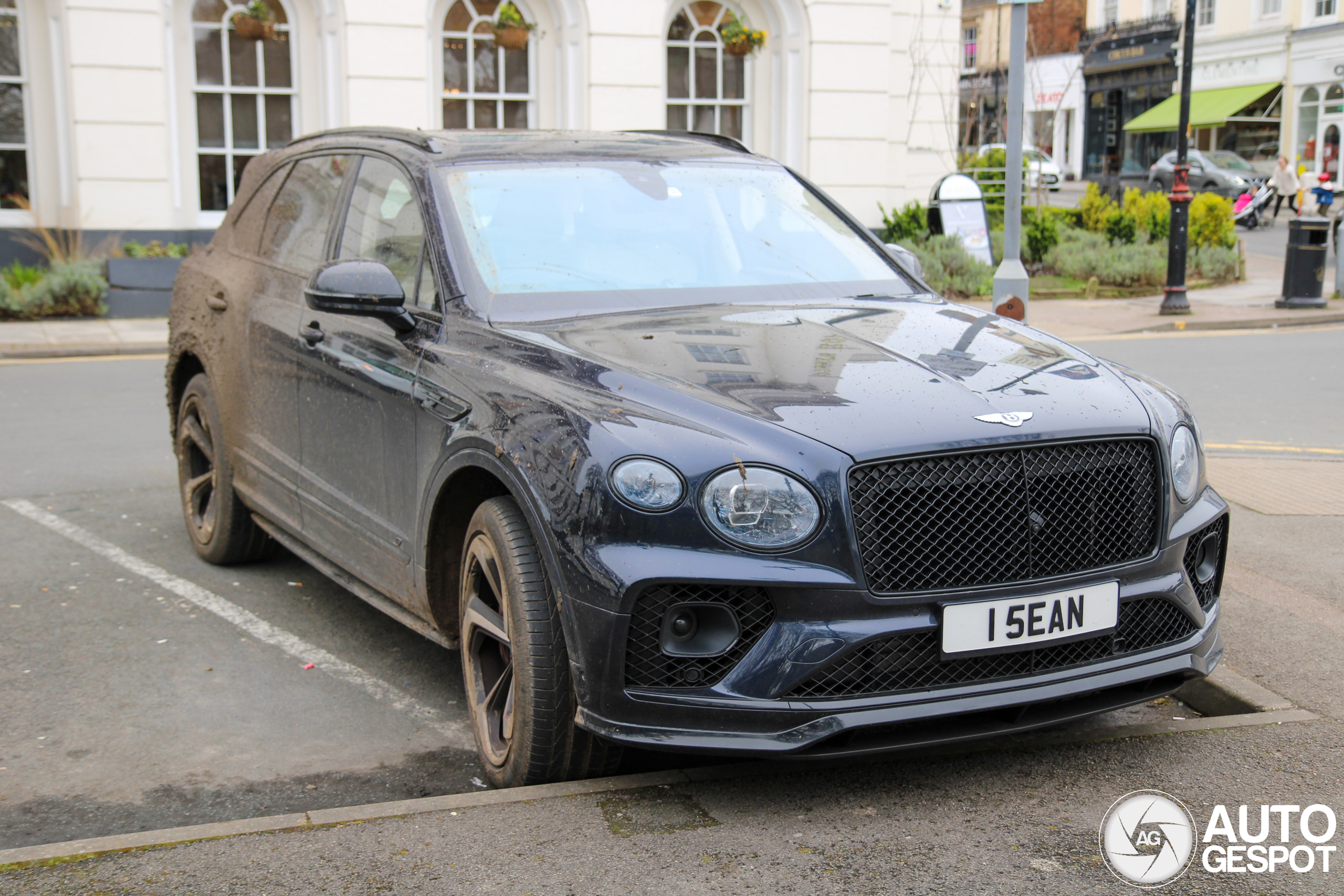 This Bentayga could use a wash