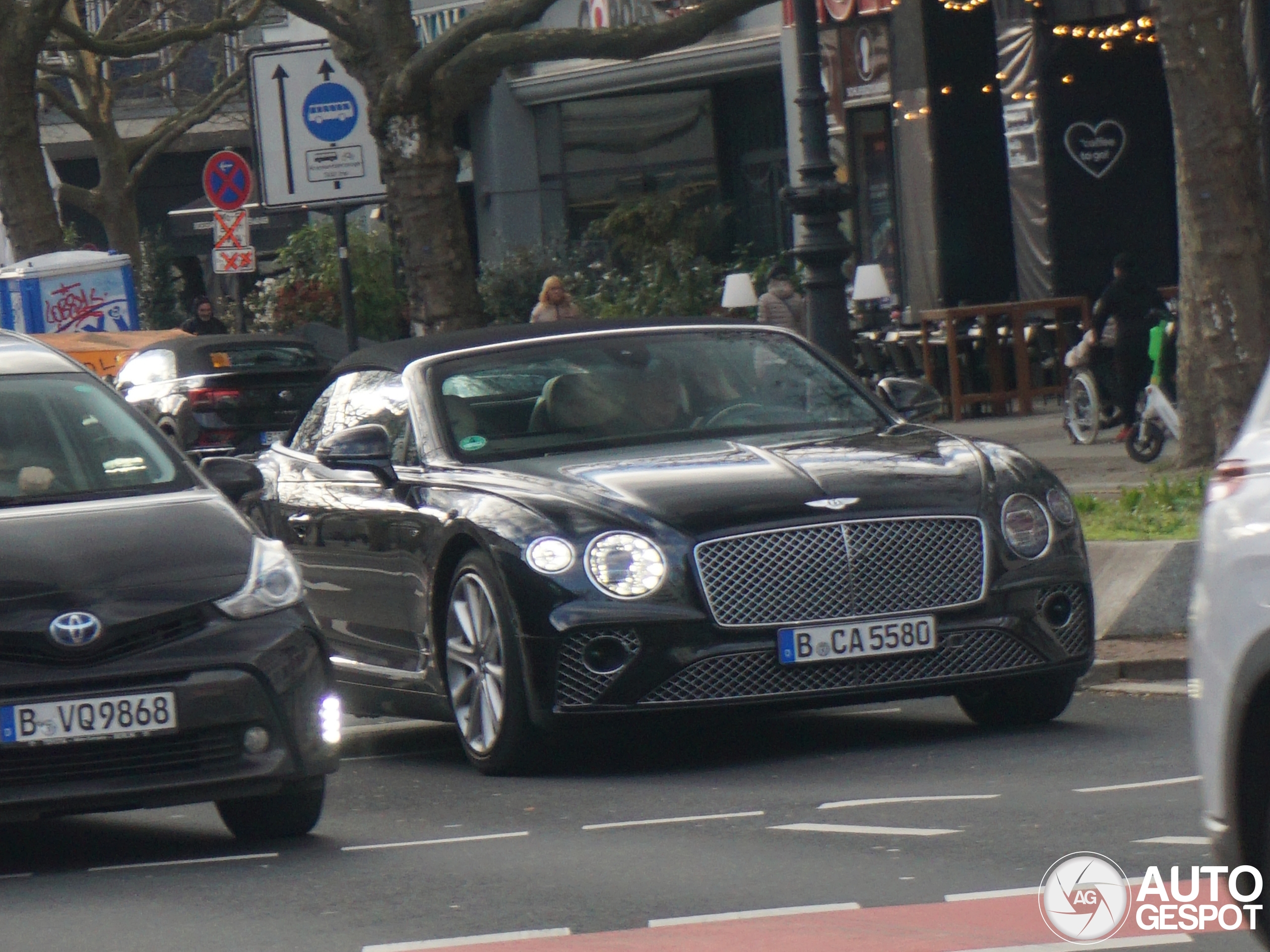 Bentley Continental GTC V8 2020