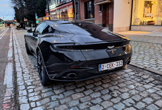 Aston Martin DB11 AMR