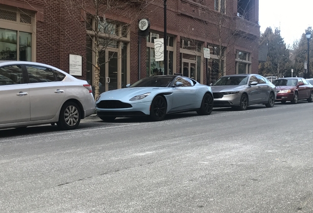 Aston Martin DB11