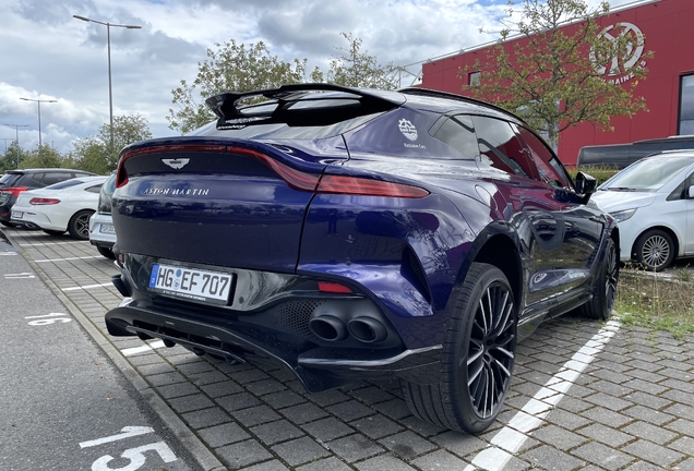 Aston Martin DBX707