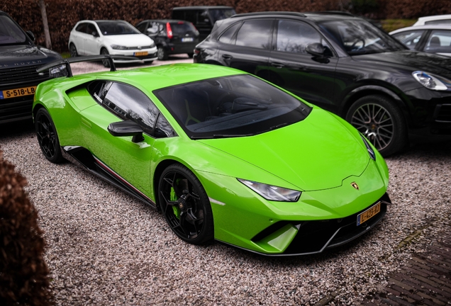 Lamborghini Huracán LP640-4 Performante