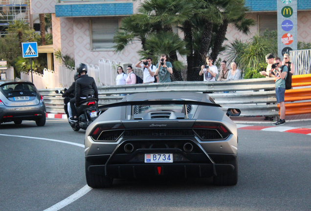 Lamborghini Huracán LP640-4 Performante