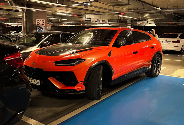 Lamborghini Urus Performante