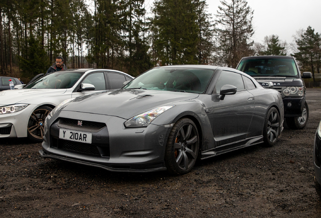 Nissan GT-R