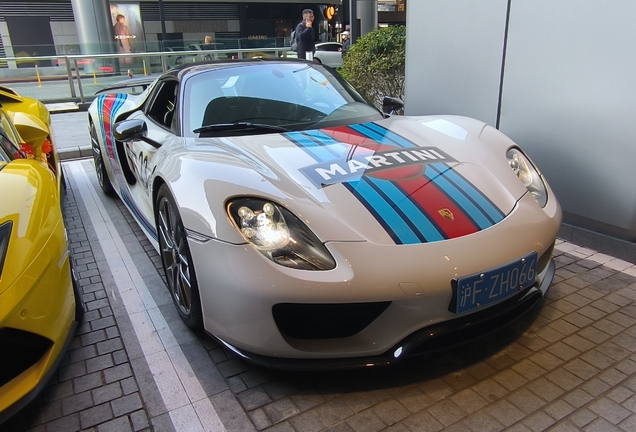 Porsche 918 Spyder Weissach Package