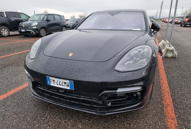 Porsche 971 Panamera Turbo S E-Hybrid