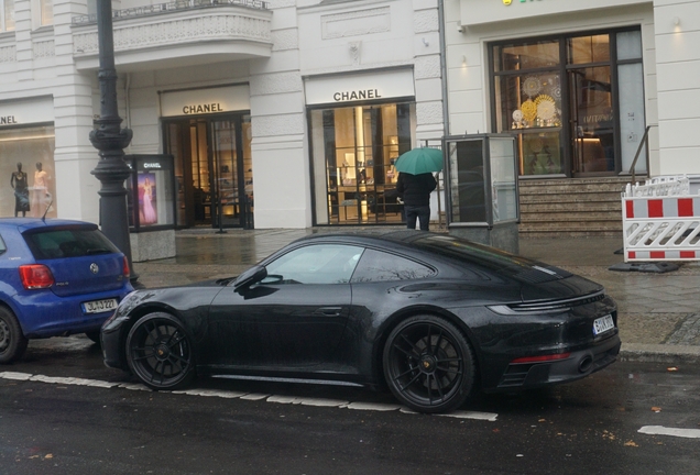 Porsche 992 Carrera 4 GTS