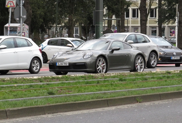 Porsche 992 Carrera S