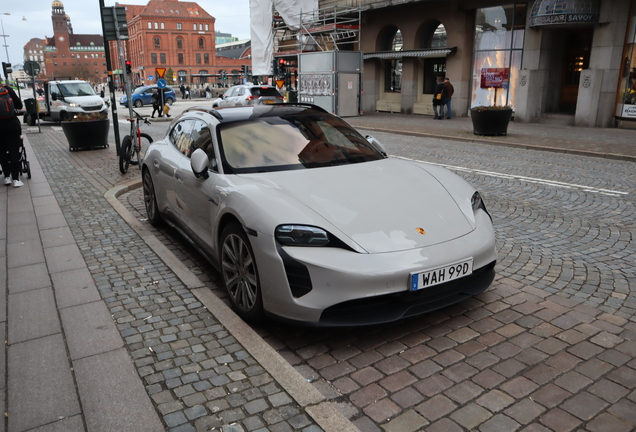 Porsche Taycan GTS Sport Turismo