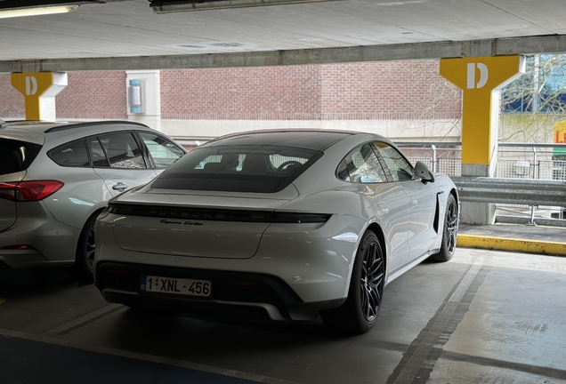 Porsche Taycan Turbo