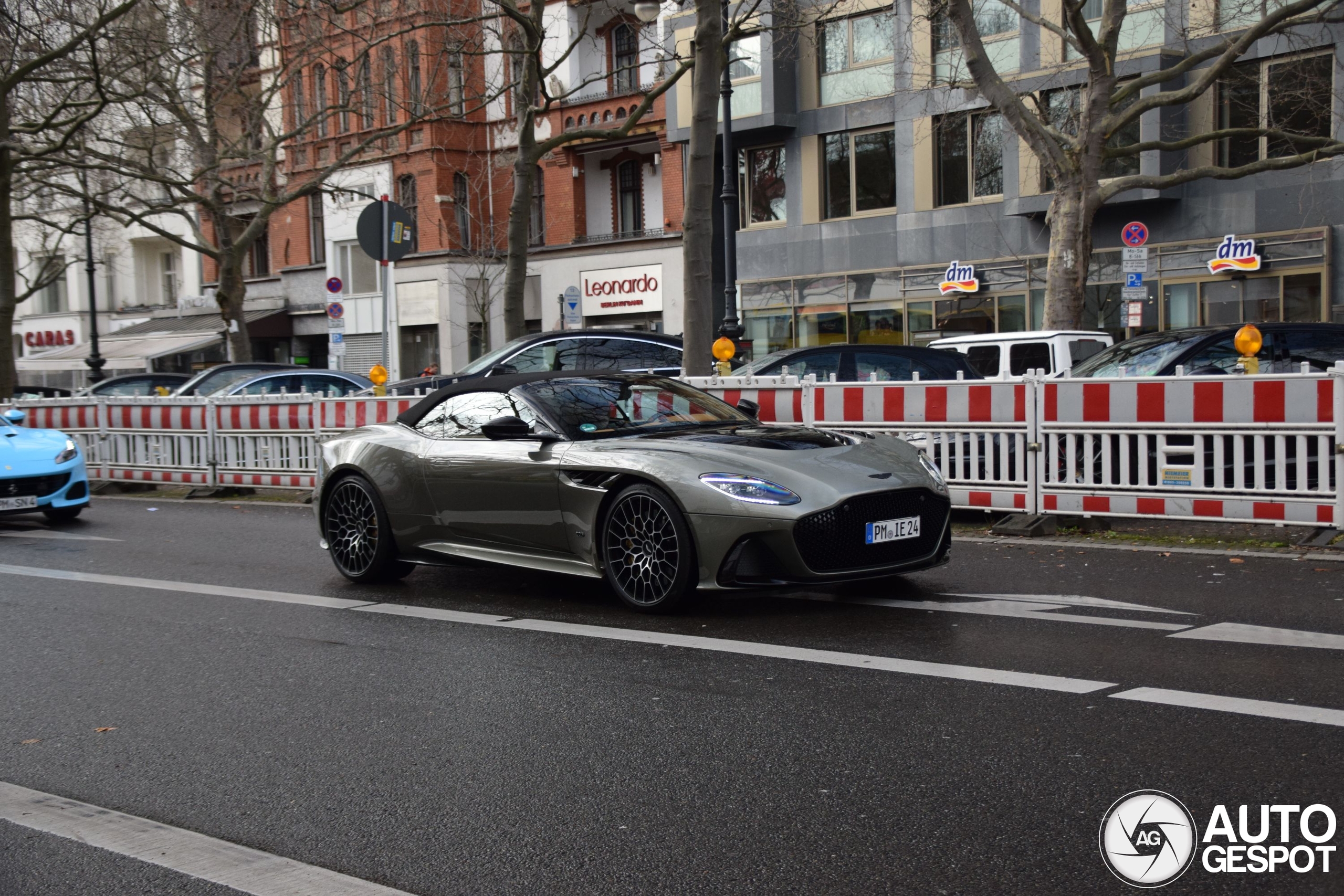 Aston Martin DBS 770 Ultimate Volante