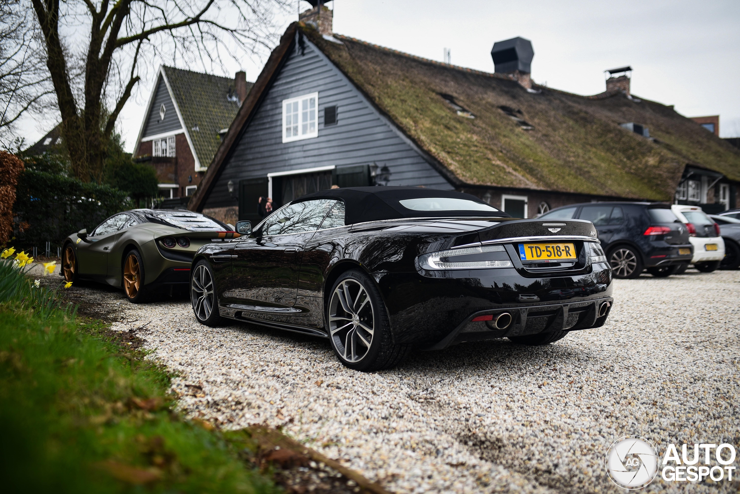 Aston Martin DBS Volante