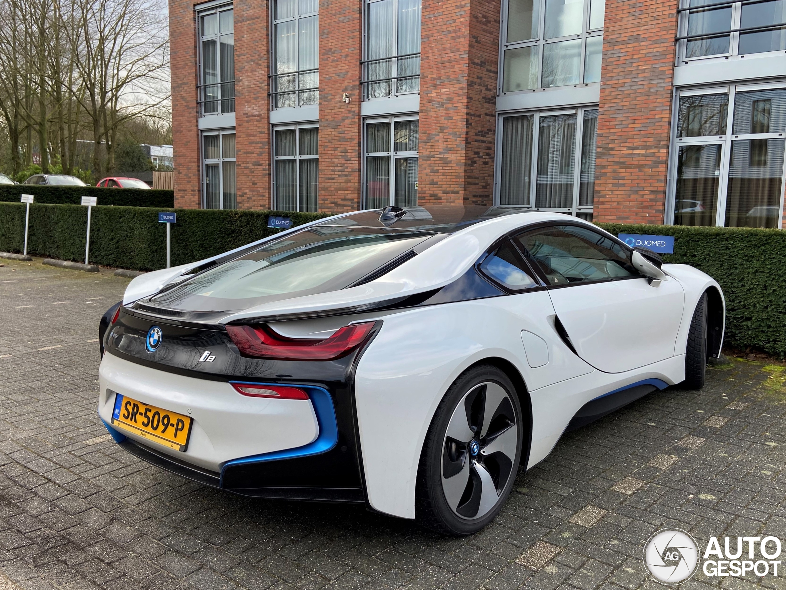 BMW i8