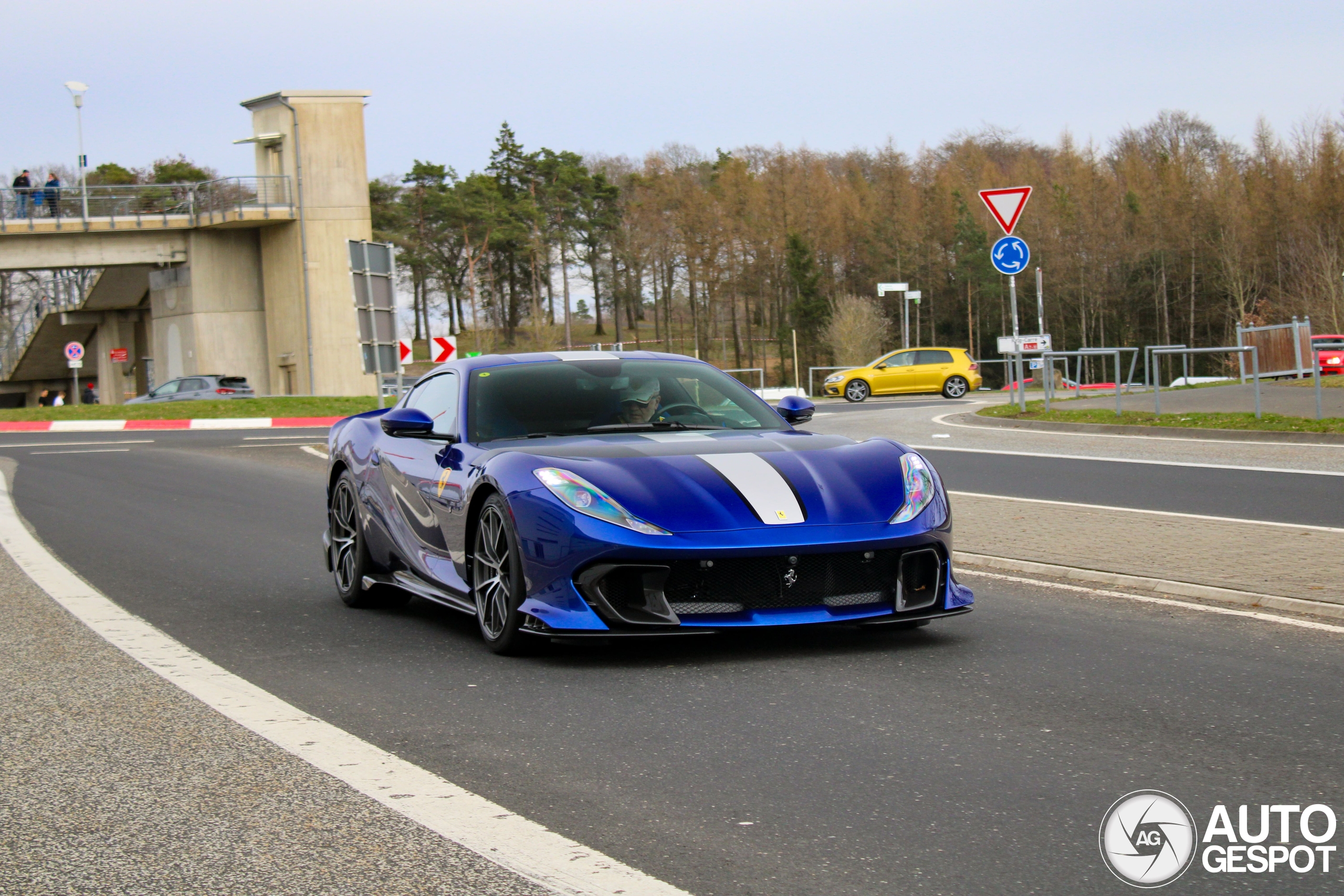 Ferrari 812 Competizione