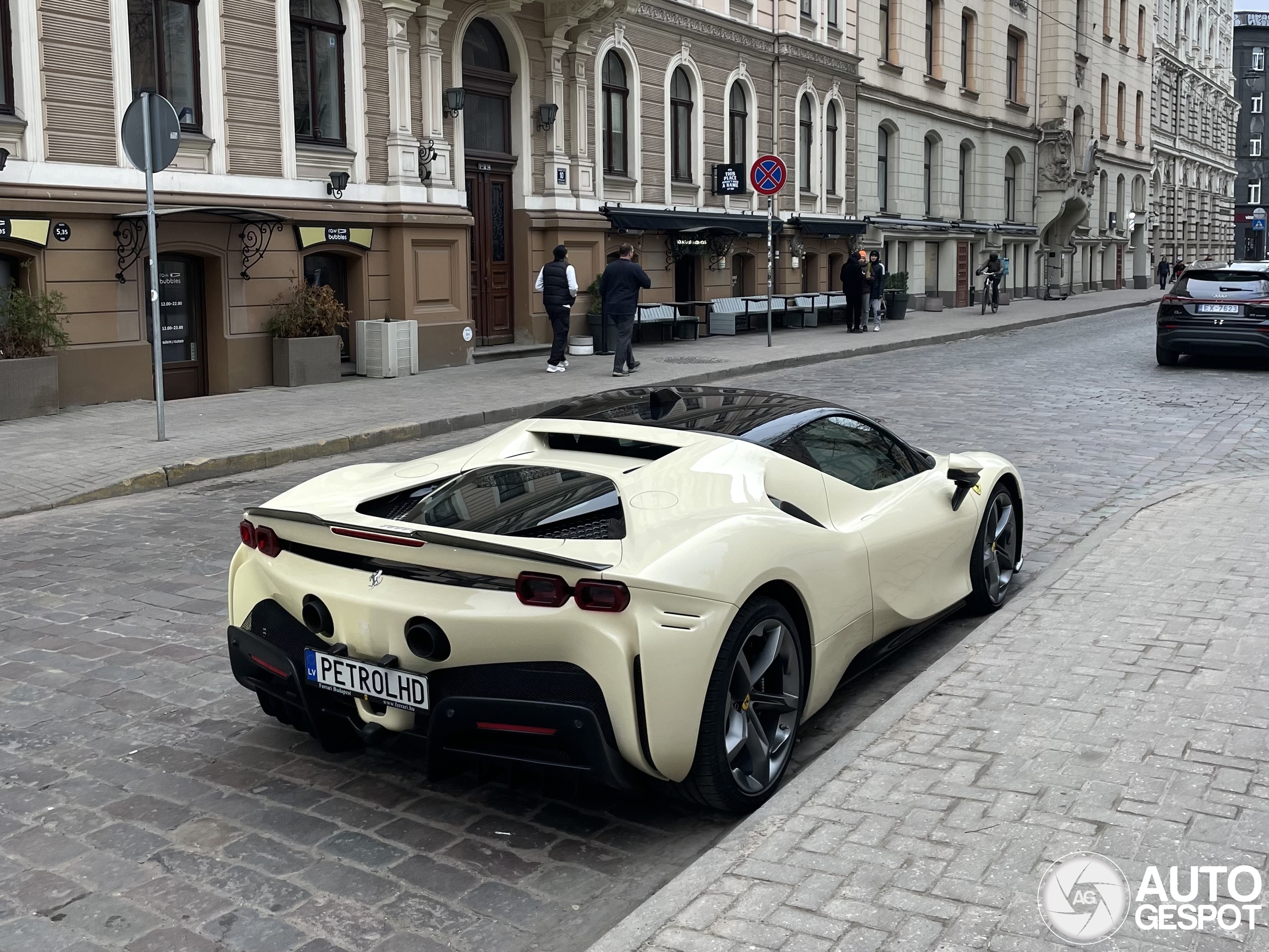 Ferrari SF90 Stradale