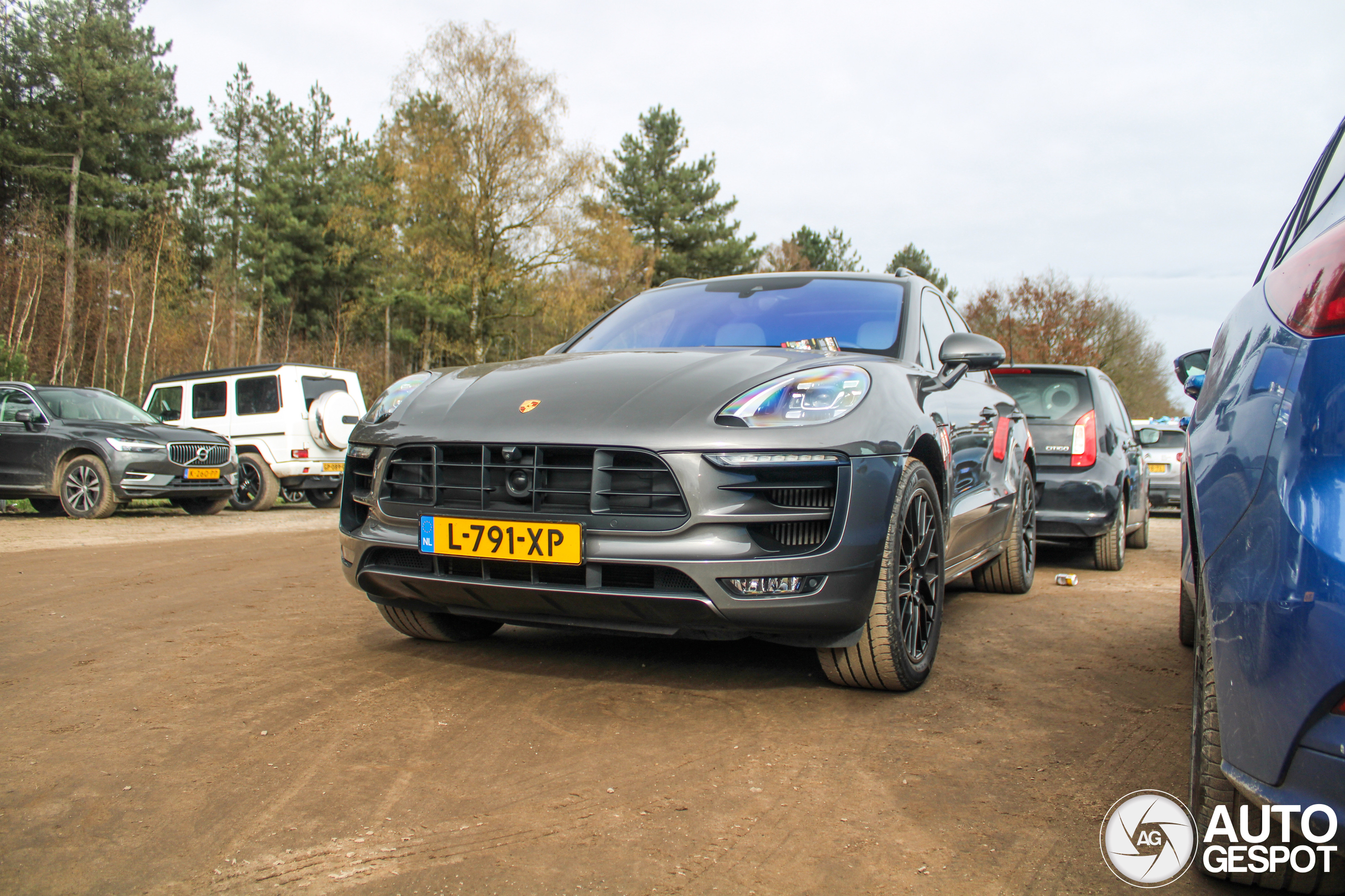 Porsche 95B Macan GTS