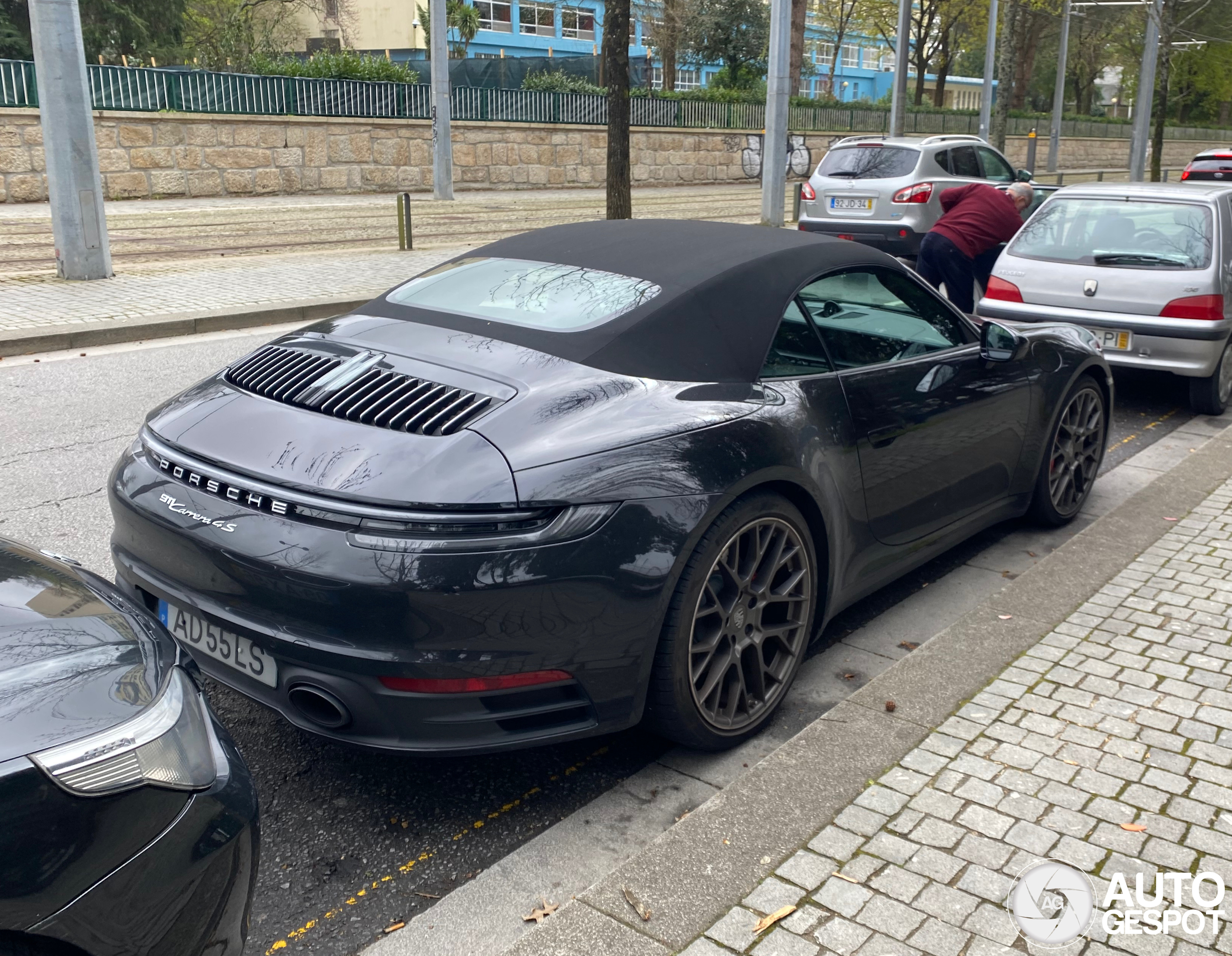 Porsche 992 Carrera 4S Cabriolet