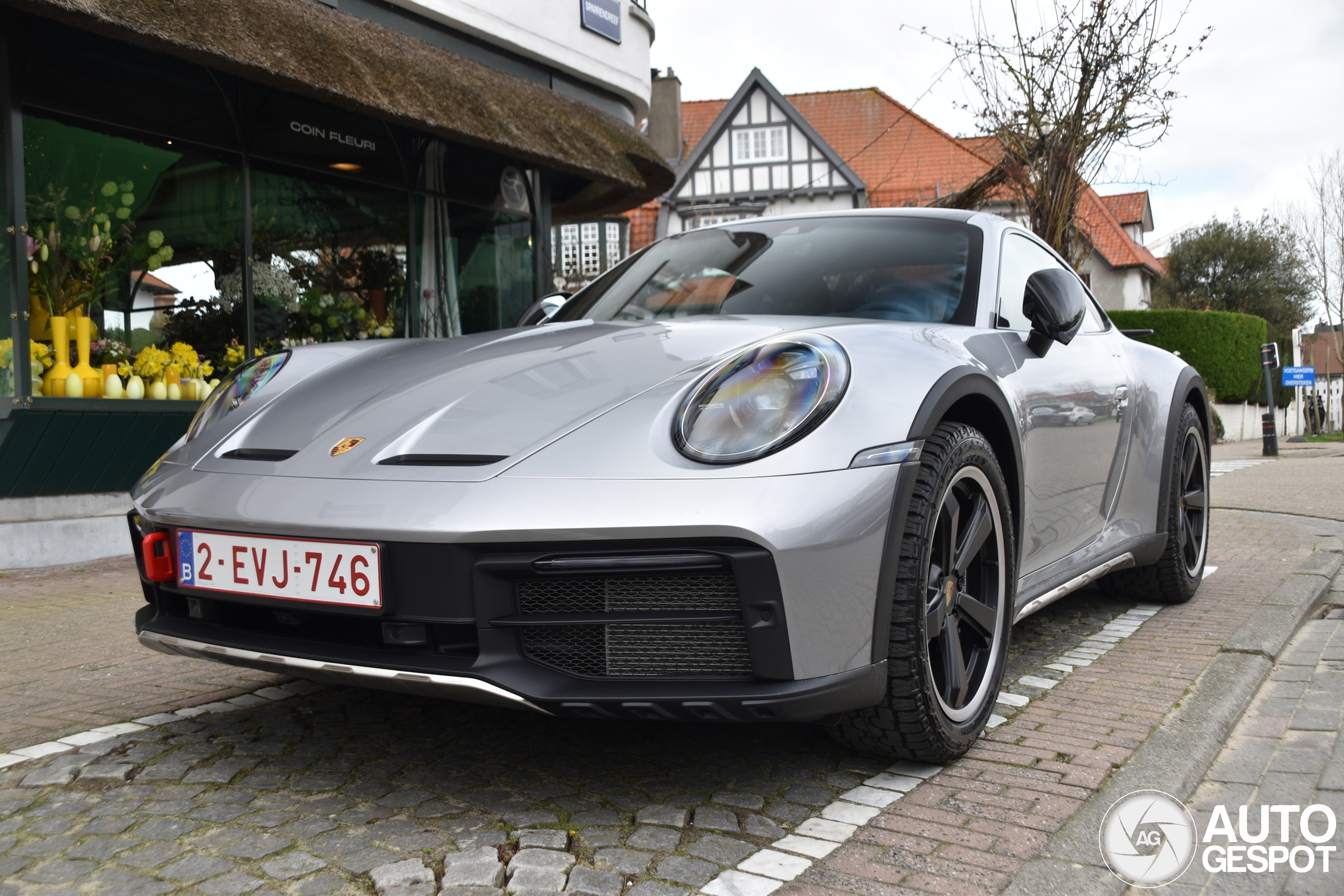 Porsche 992 Dakar