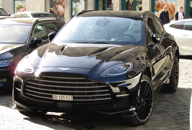 Aston Martin DBX707