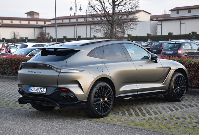 Aston Martin DBX707