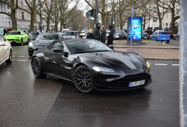 Aston Martin V8 Vantage Formula 1 Edition Roadster