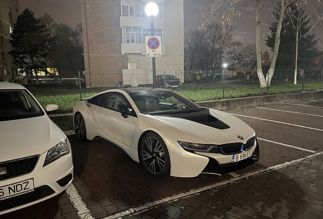 BMW i8