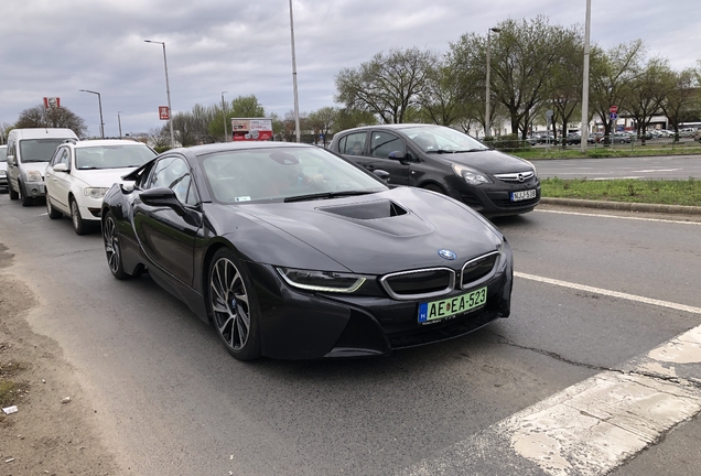 BMW i8