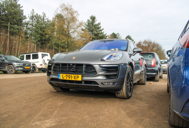 Porsche 95B Macan GTS