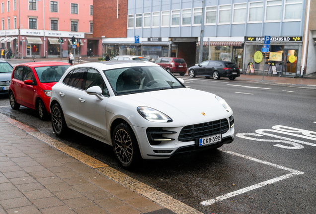 Porsche 95B Macan Turbo