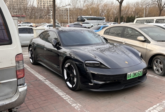 Porsche Taycan Turbo