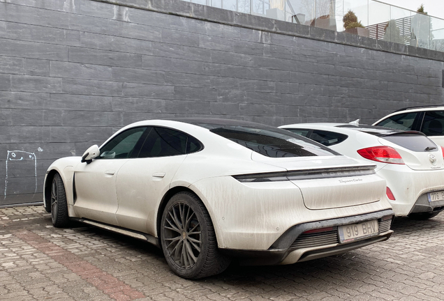 Porsche Taycan Turbo