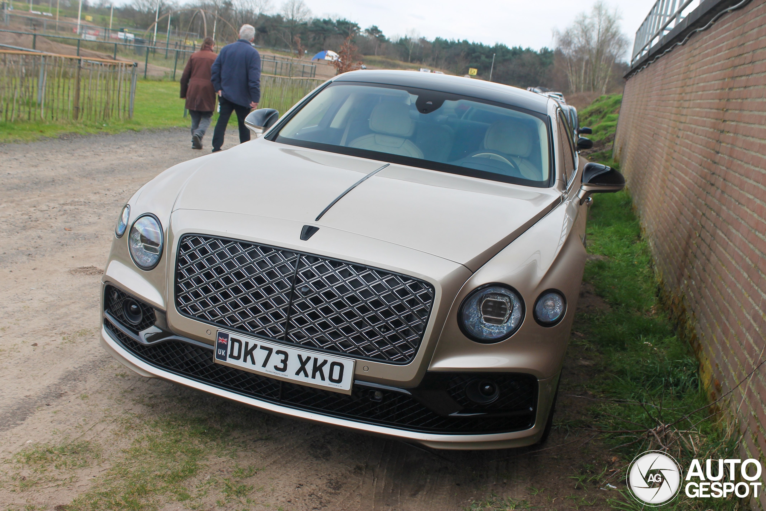 Bentley Flying Spur Hybrid Mulliner