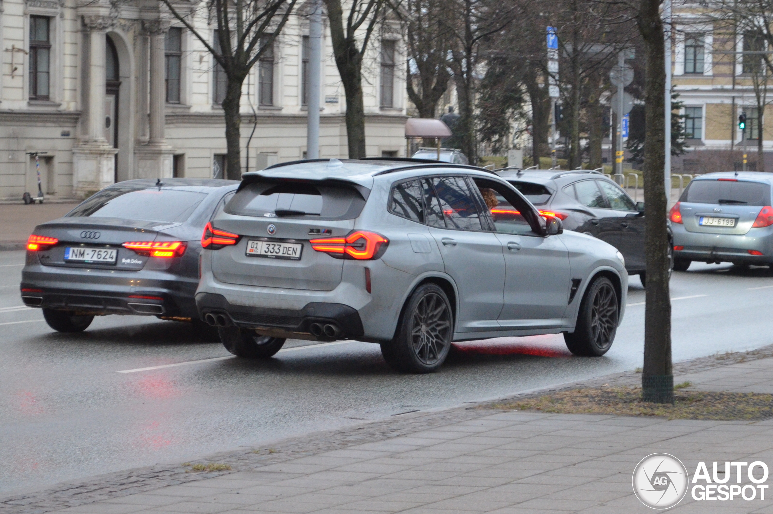 BMW X3 M is op wereldreis