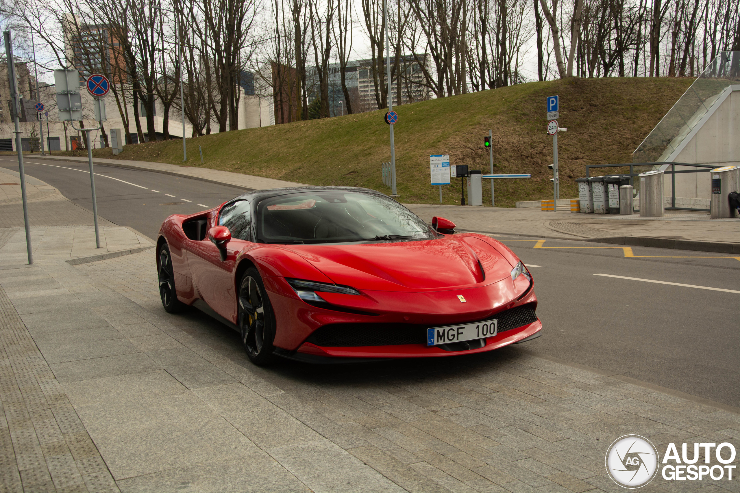 Ferrari SF90 Spider