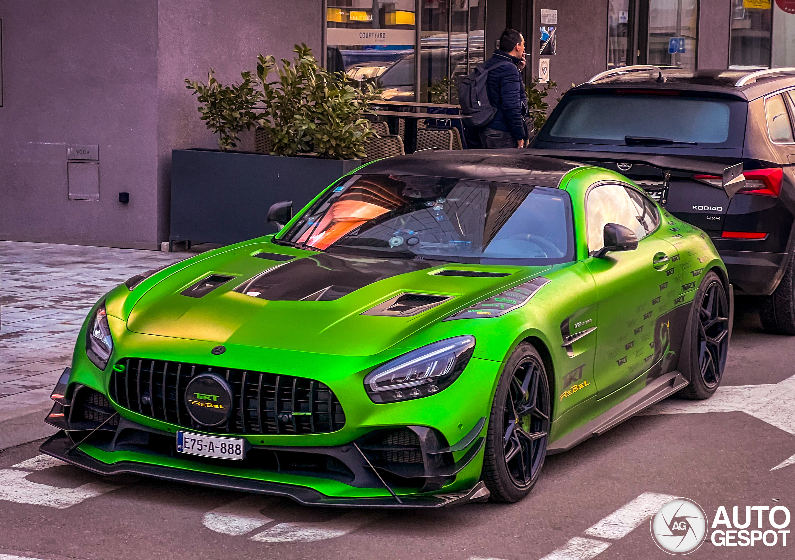 Voor als een AMG GT R niet extreem genoeg is