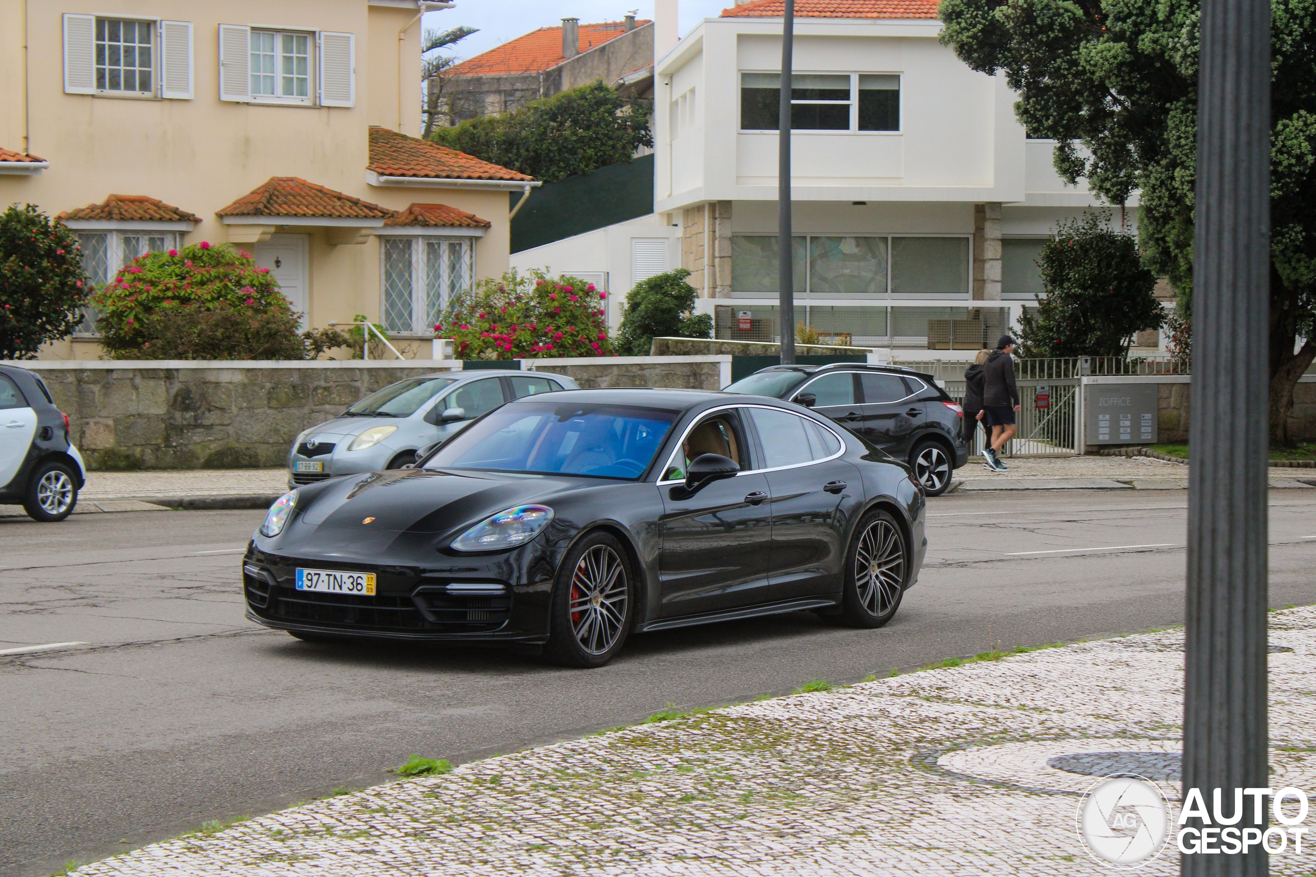 Porsche 971 Panamera Turbo